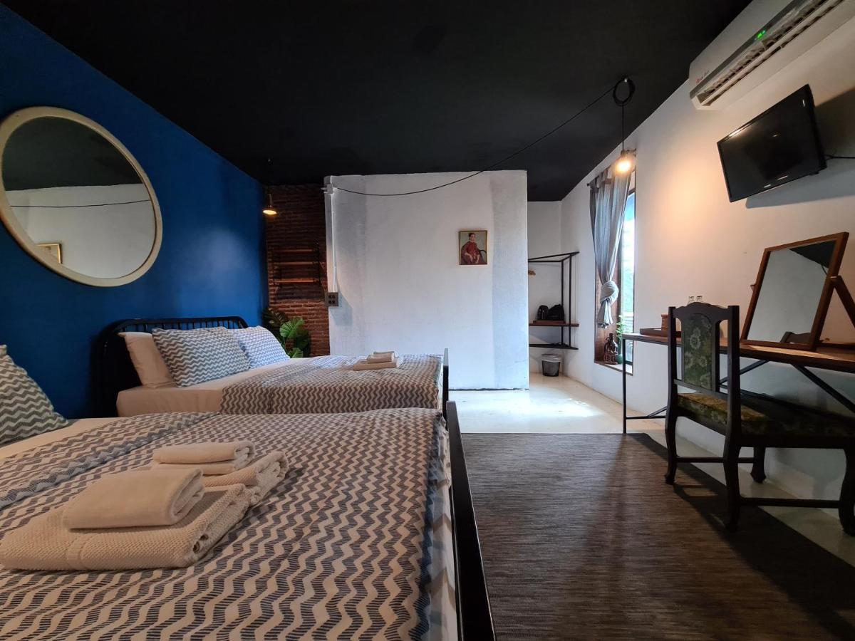 Hand Hotel Bang Saen Exterior photo