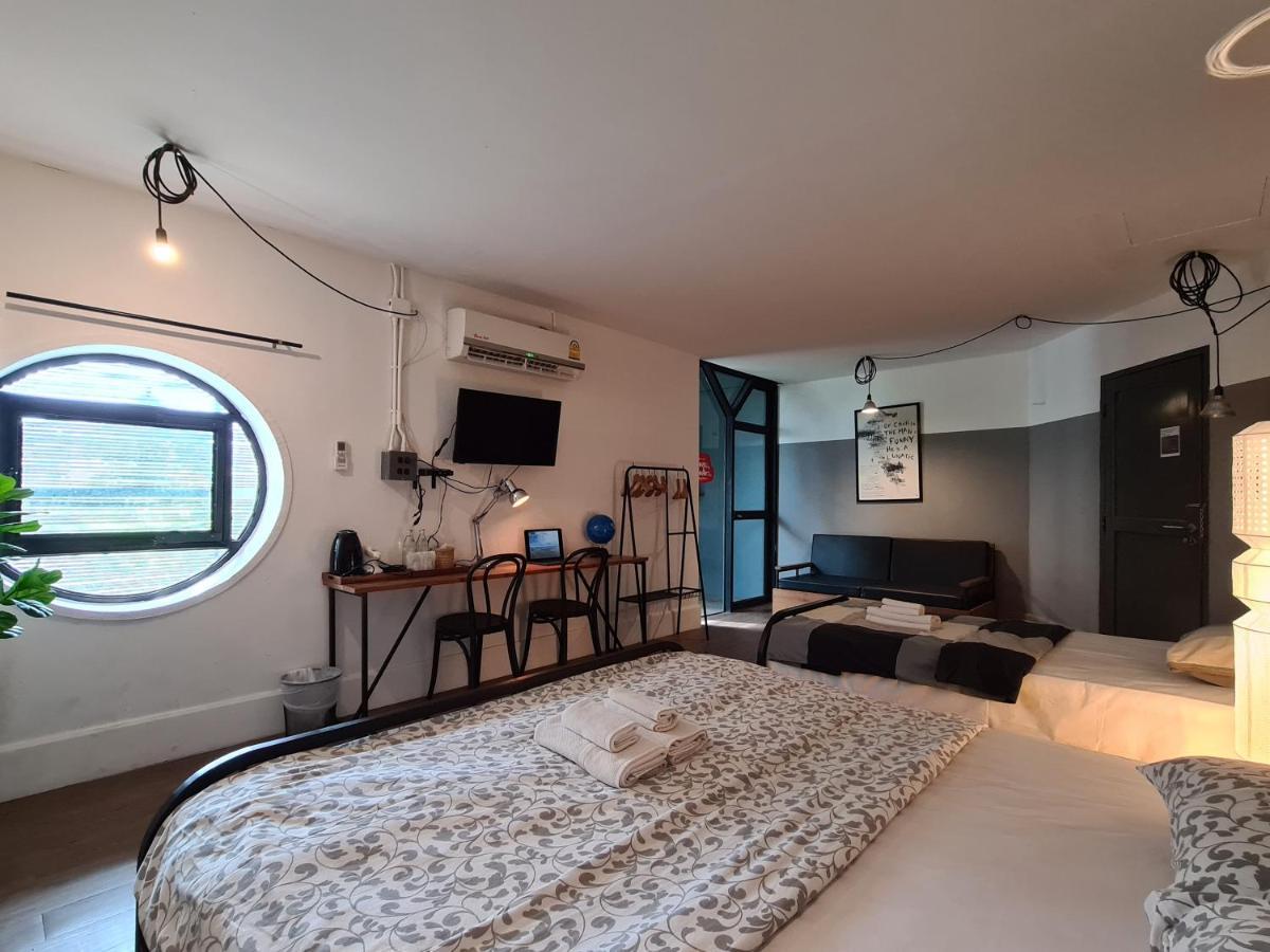 Hand Hotel Bang Saen Exterior photo